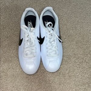 Nike Cortez black and white